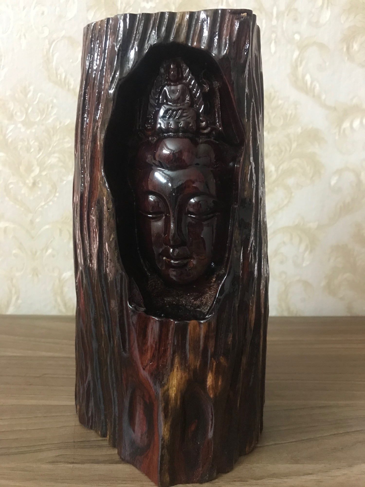 Tượng gỗ điêu khắc diện phật