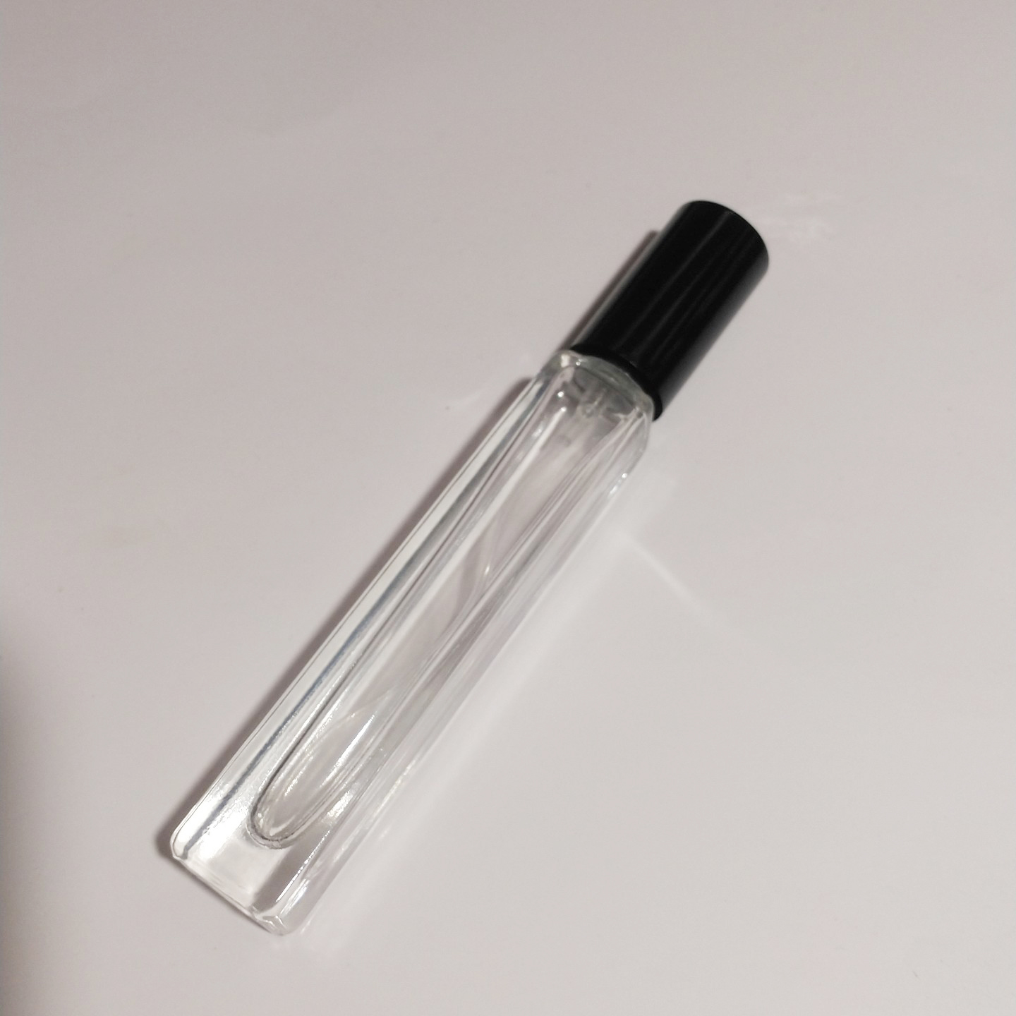 Chai chiết 10ml vuông nắp vàng/đen