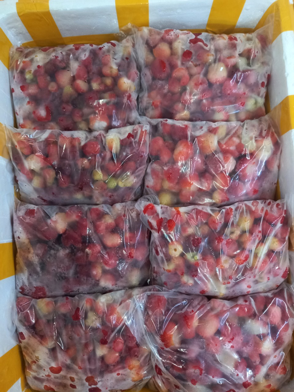 [GIAO HỎA TỐC HCM ]Dâu đông lạnh Loại II -0.5kg - Trái cây Cười