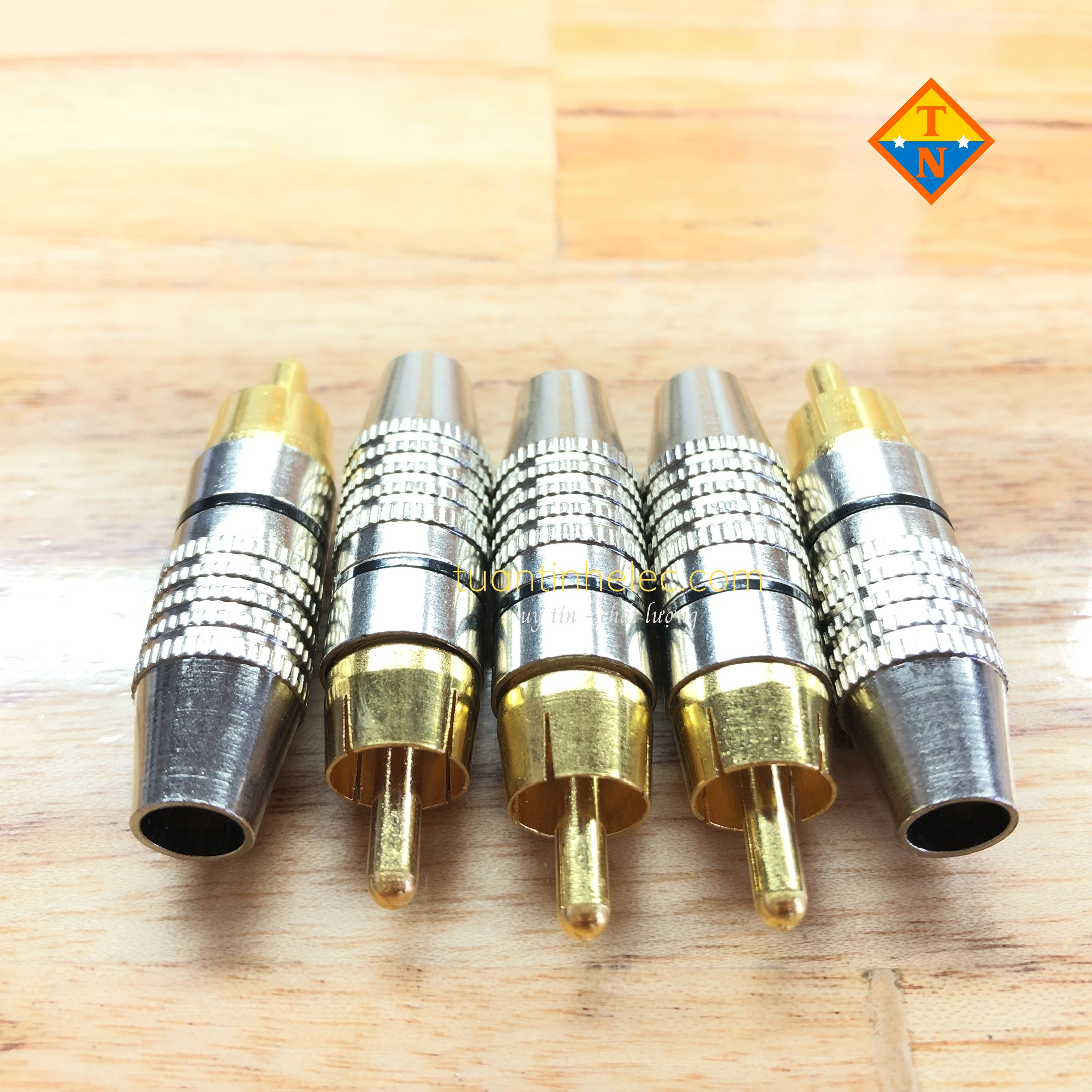 Đầu tín hiệu AV RCA hoa sen đực (dương) tốt (2cái)