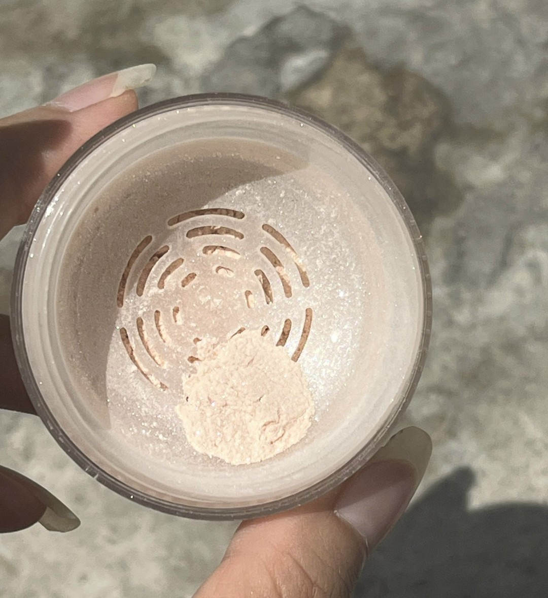 [HCM] Phấn Phủ Bột LoVe ALPHA Trang Điểm Sáng Mịn Da