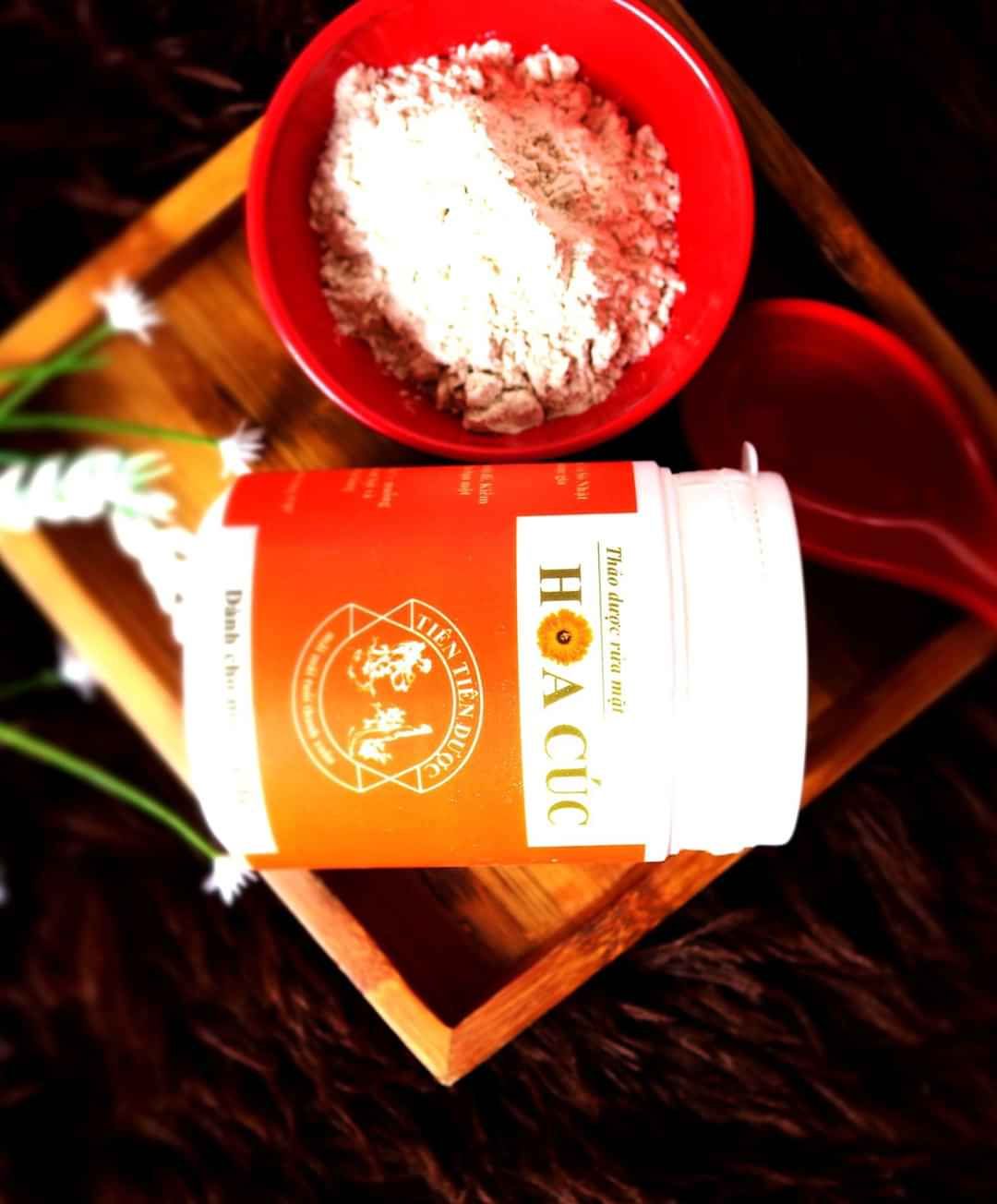 BỘT RỮA MẶT HOA CÚC