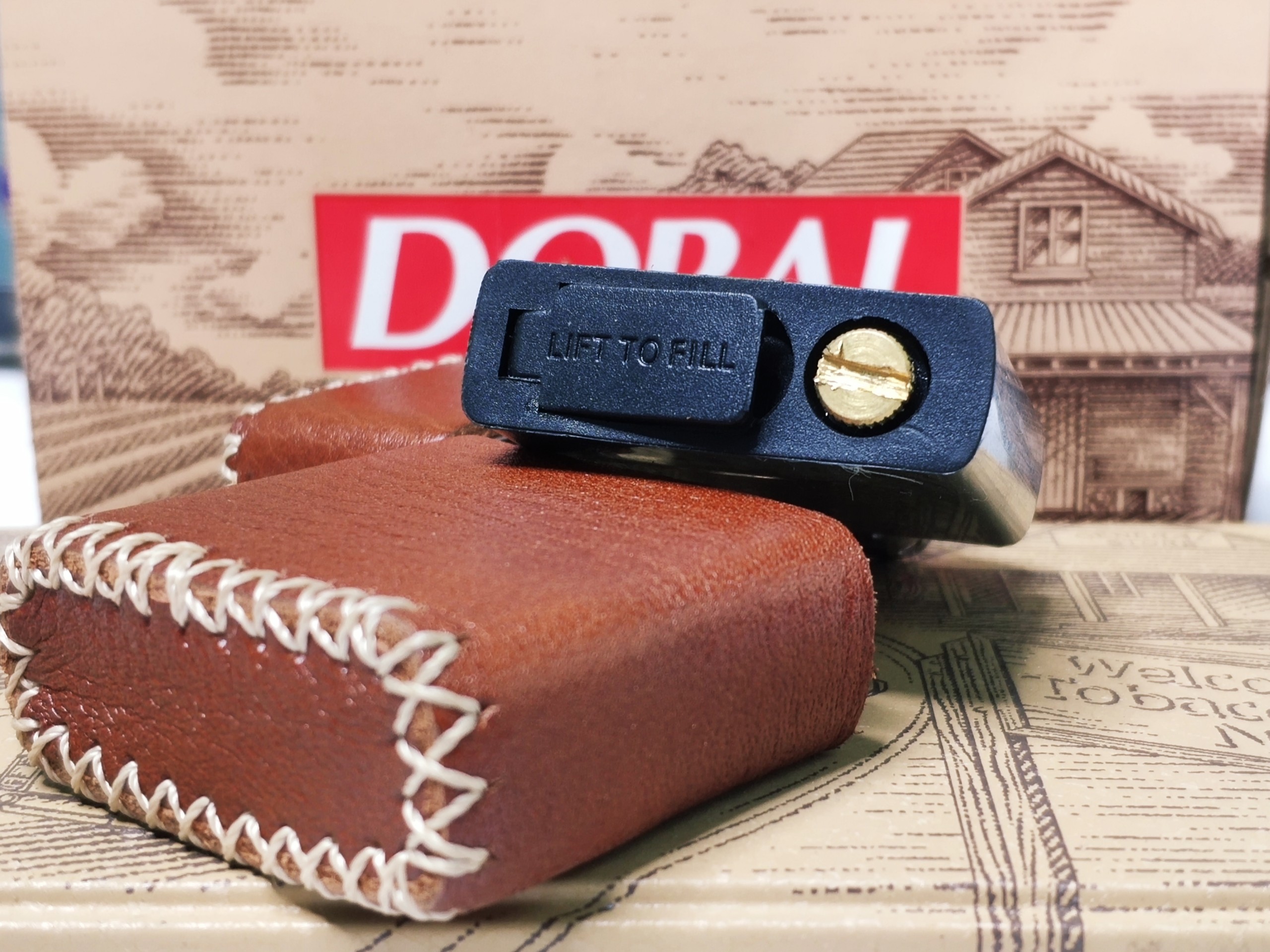 Phụ Kiện Đít Nhựa Giữ Kin Xăng Cho Bật Lửa Zippo
