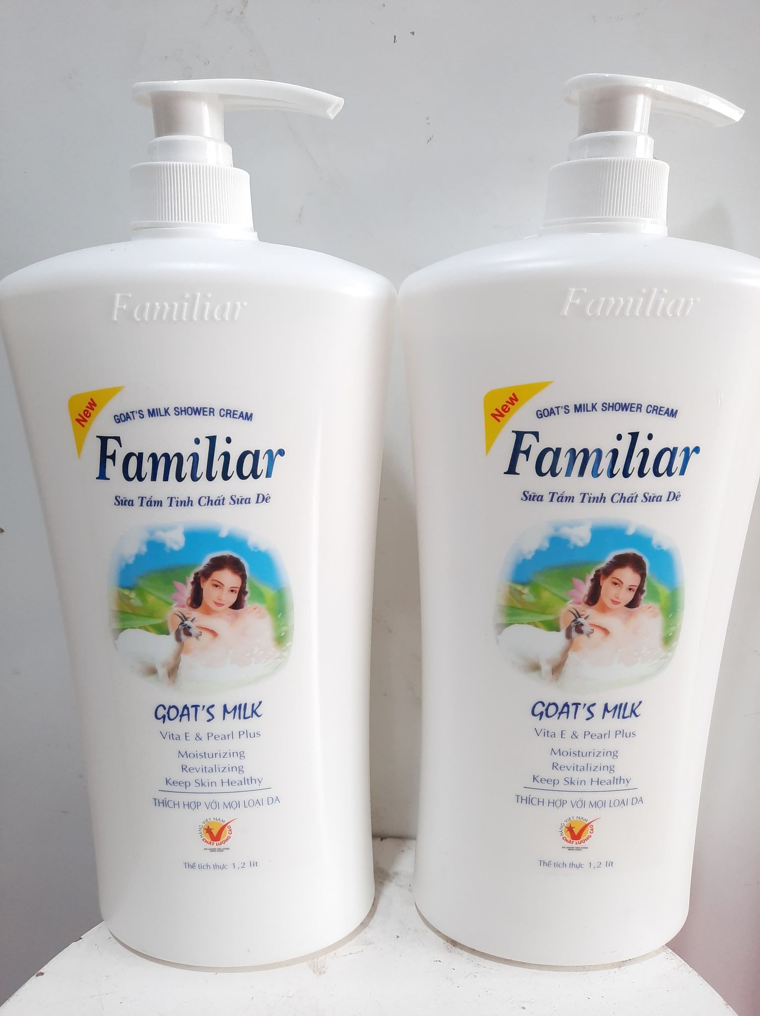 sữa tắm familiar dê 1200g