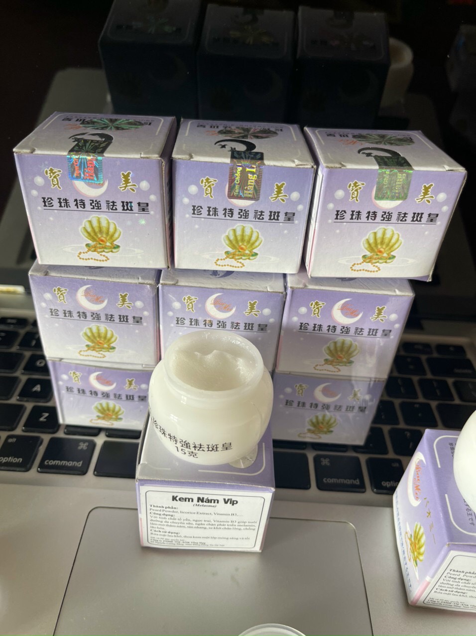 2 hủ Kem trắng da ban đêm