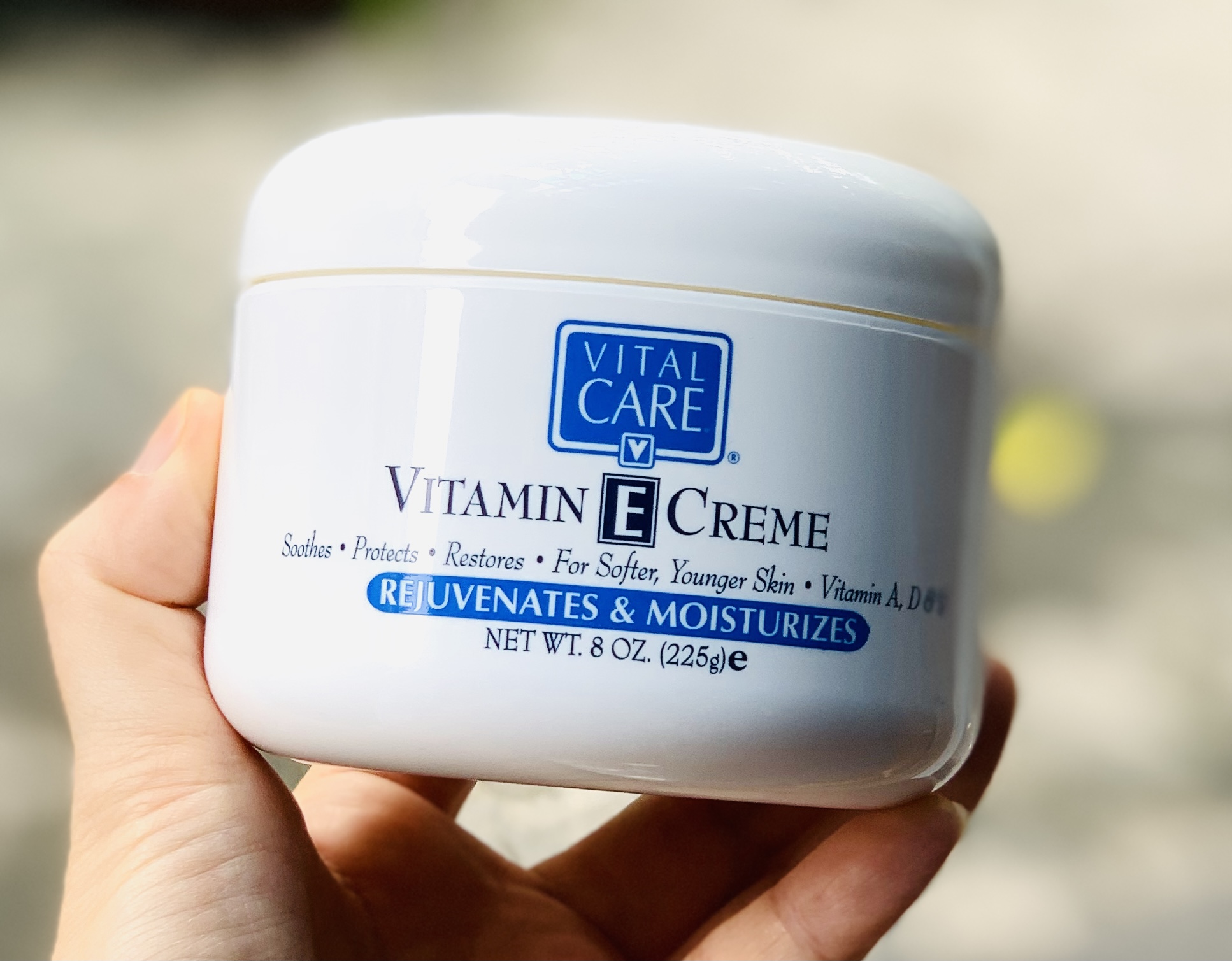 Kem dưỡng ẩm toàn thân vital vitamin e creme 225g hàng mỹ