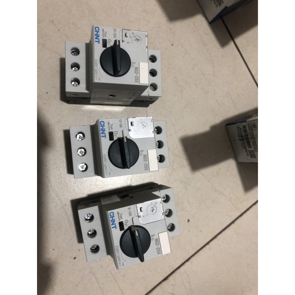 AT CB Chỉnh dòng NS2-25X (hàng Chint)+ tiếp điểm phụ