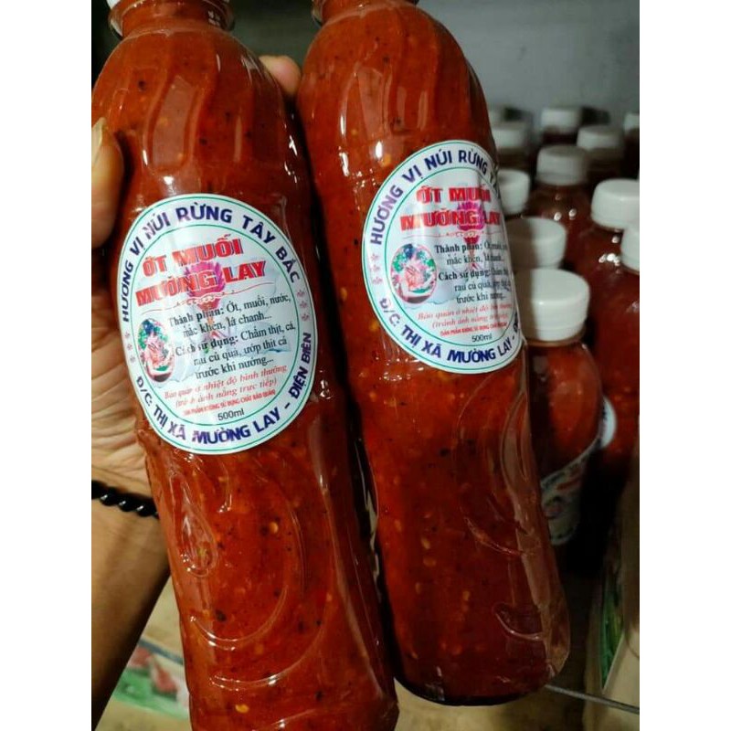 com bo 2 chai ớt muối và 1 chẩm chéo