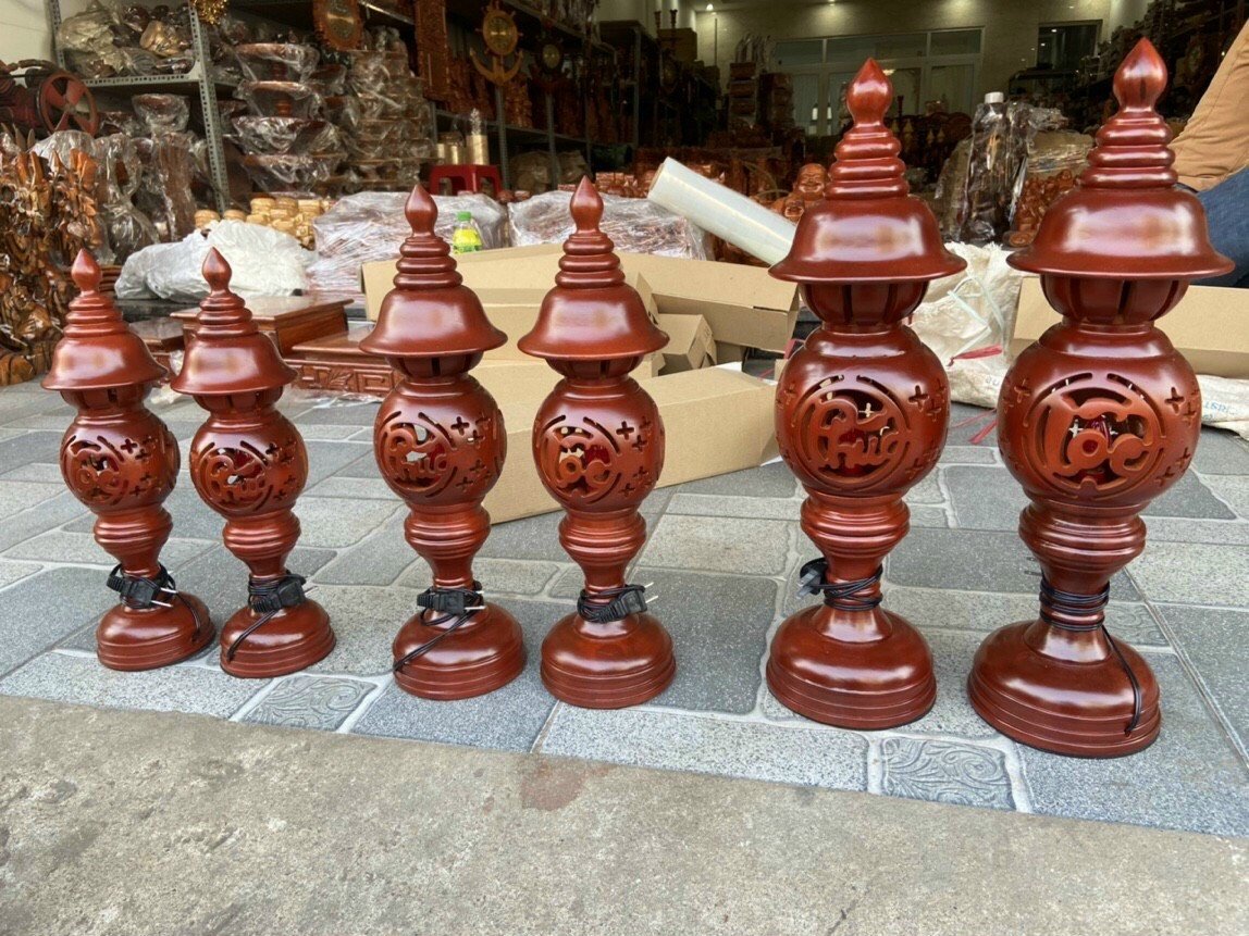 Cặp đèn thờ quả dứa - đèn thờ gỗ xà cừ chữ phúc - lộc -thọ