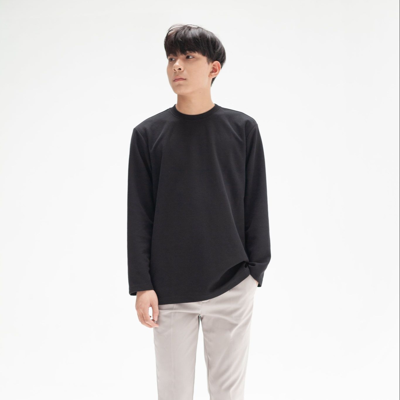 Áo Nỉ Dài Tay Look Max Sweater
