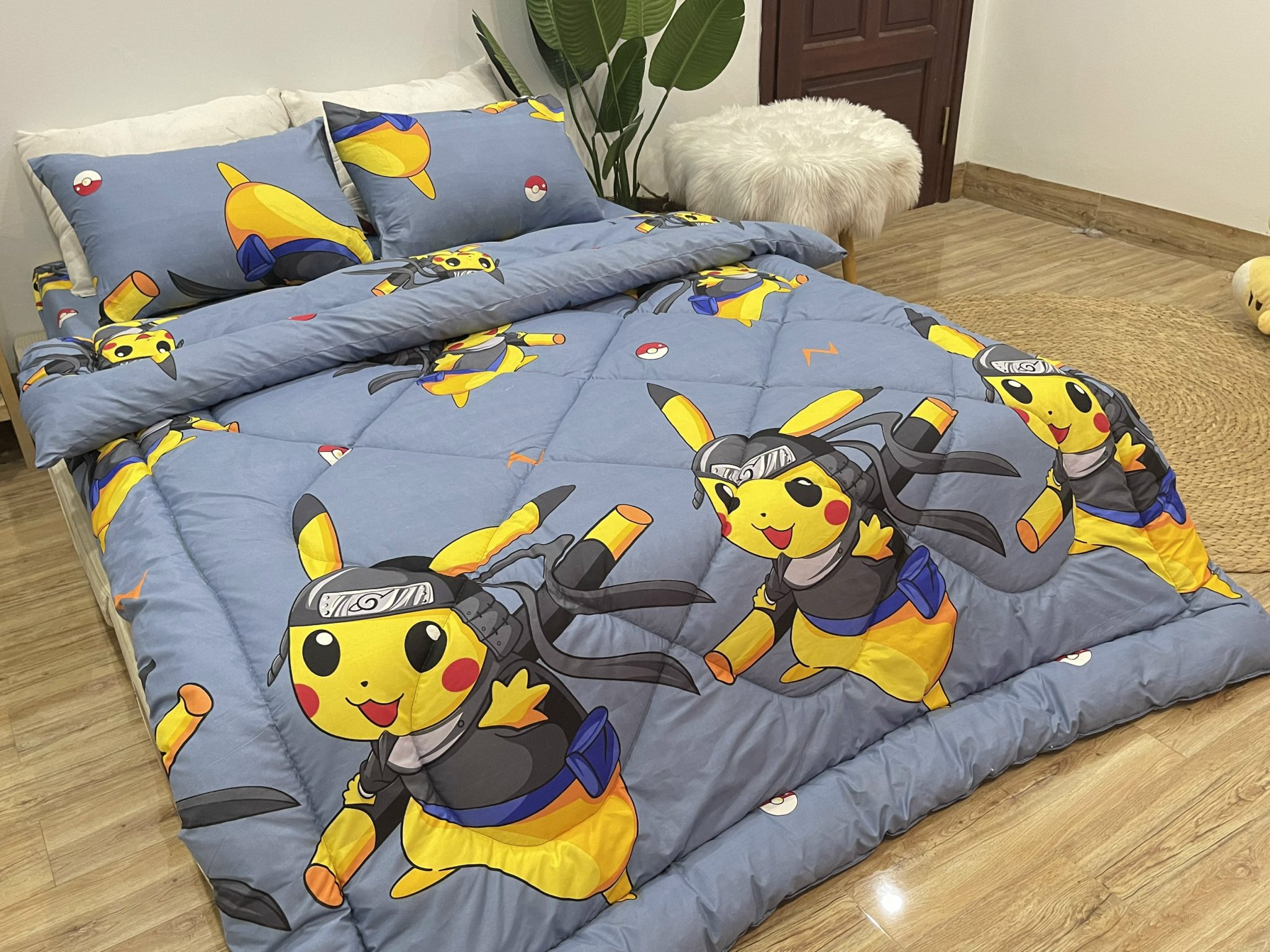 Set Ga Gối Mẫu Họa Tiết Pikachu P65 ( Gồm 1 ga bo chun, 2 vỏ gối nằm, 1 vỏ ôm)