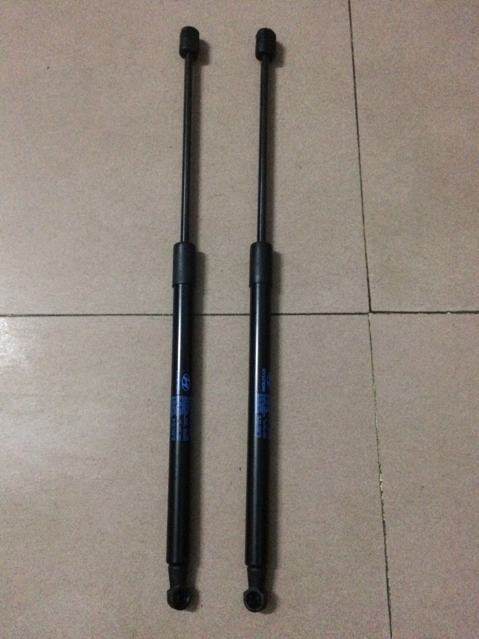 Ty chống cốp sau Getz ( Giá bán 1 chiếc) HQ