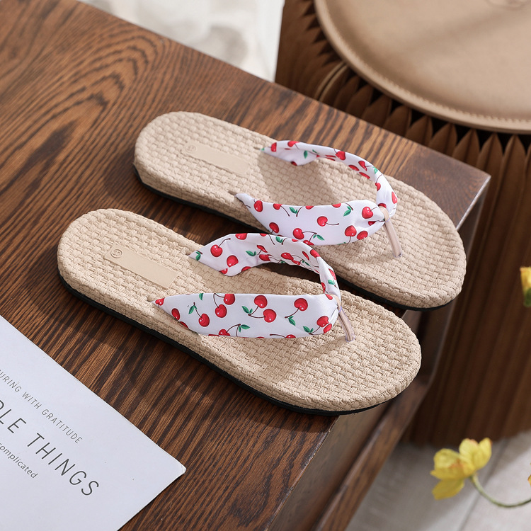 Dép Xỏ Ngón Giả Cói Cherry