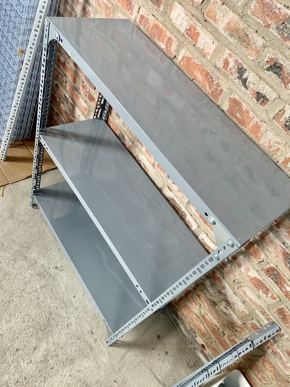 Kệ sắt v lỗ đa năng 3 tầng dài 0,6m x rộng 0,3m x cao 1m - Màu Xám