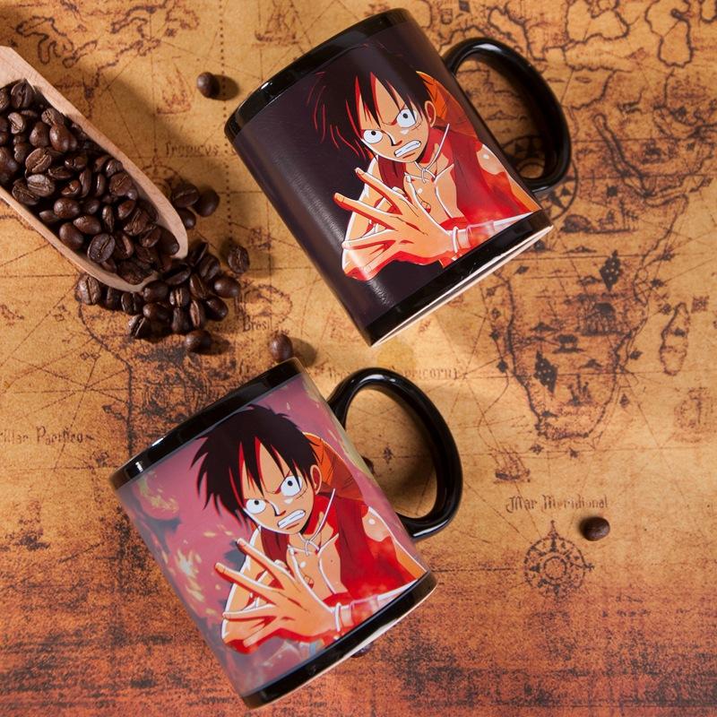 [HCM SHIP NHANH]Ly đổi màu Monkey D. Luffy one piece (Màu Đen)