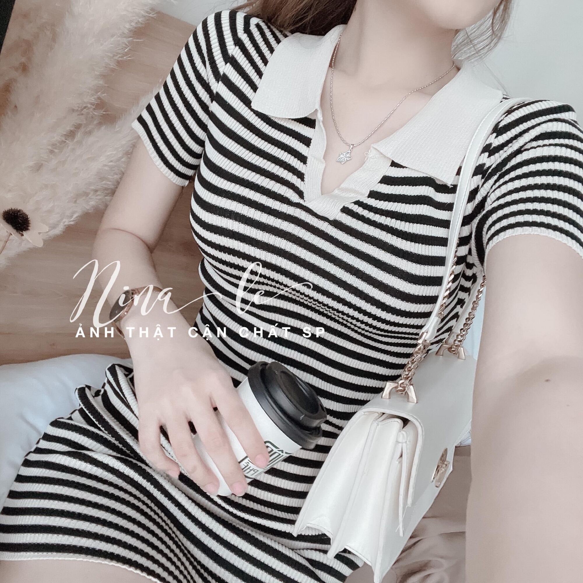 Đầm Gân Body Sọc Cổ Bẻ Xẻ V