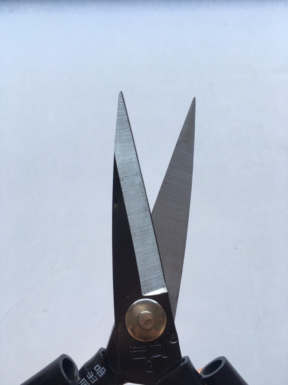 Kéo mổ túi tay cầm màu đen có 3 số khách chọn chất liệu sắt