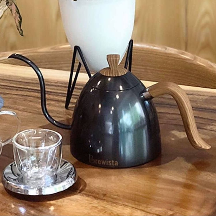Ấm rót cà phê pour over Brewista 700ml - Màu đen