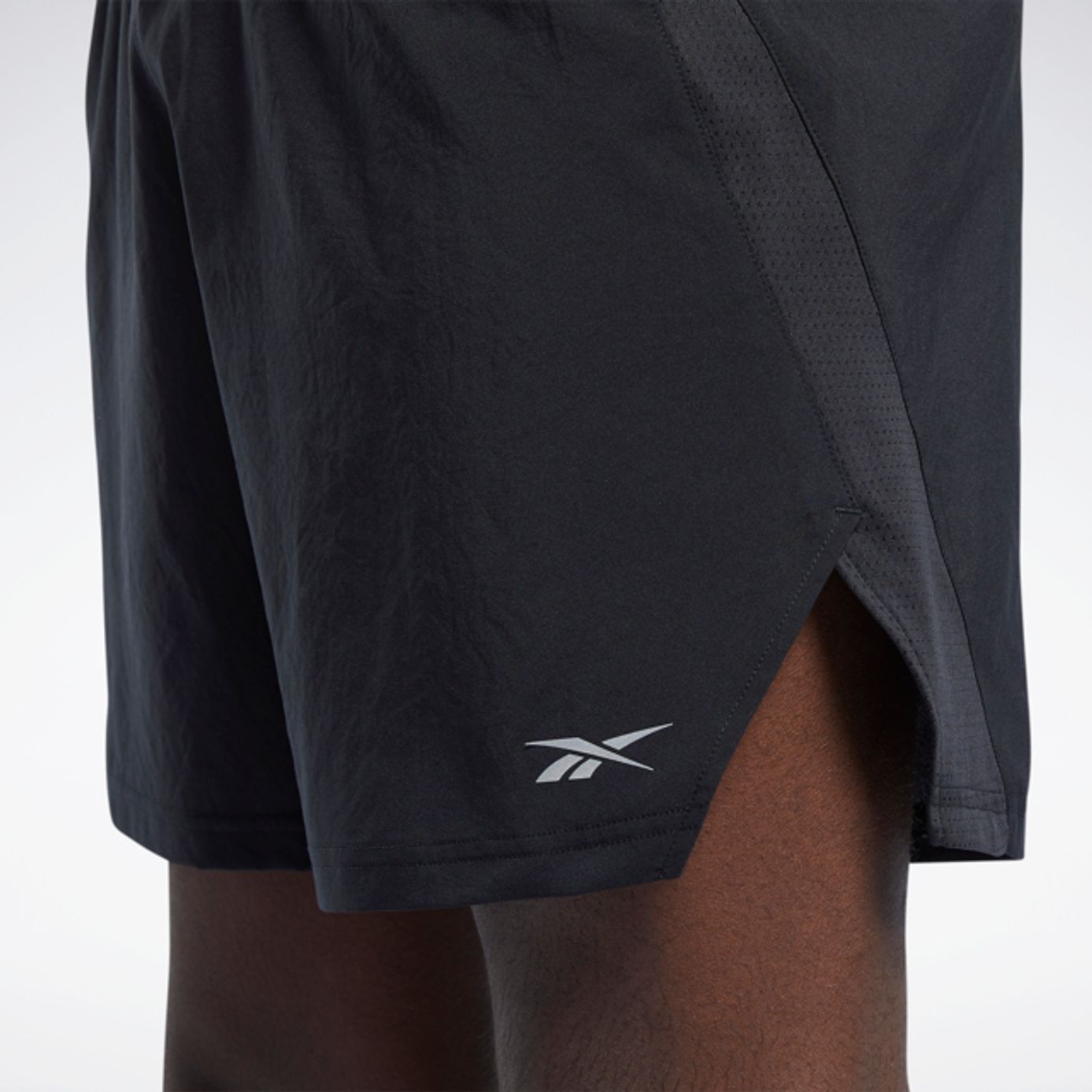 Reebok Quần Nam Essential Woven Short Màu đen GR9232