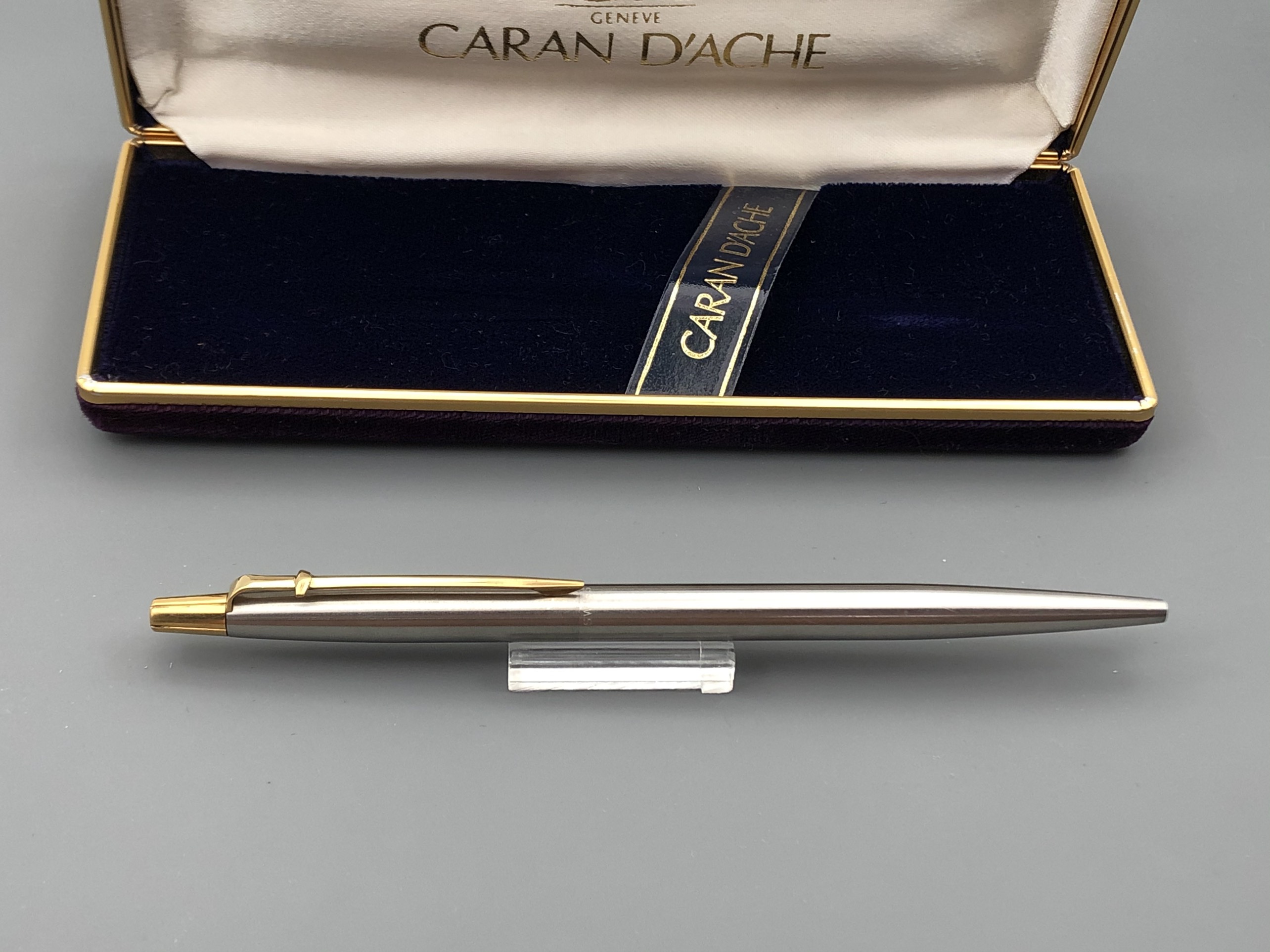 Bút bi Caran D’ache Swiss Made