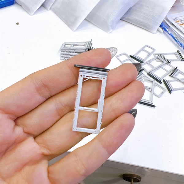 Khay sim Samsung Note 10 Plus ( 2 sim ) hàng như hình.
