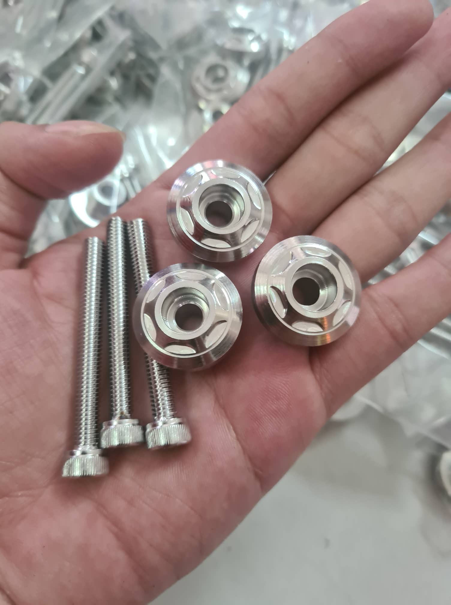 Bộ khâu gắn rổ inox 304 kèm ốc