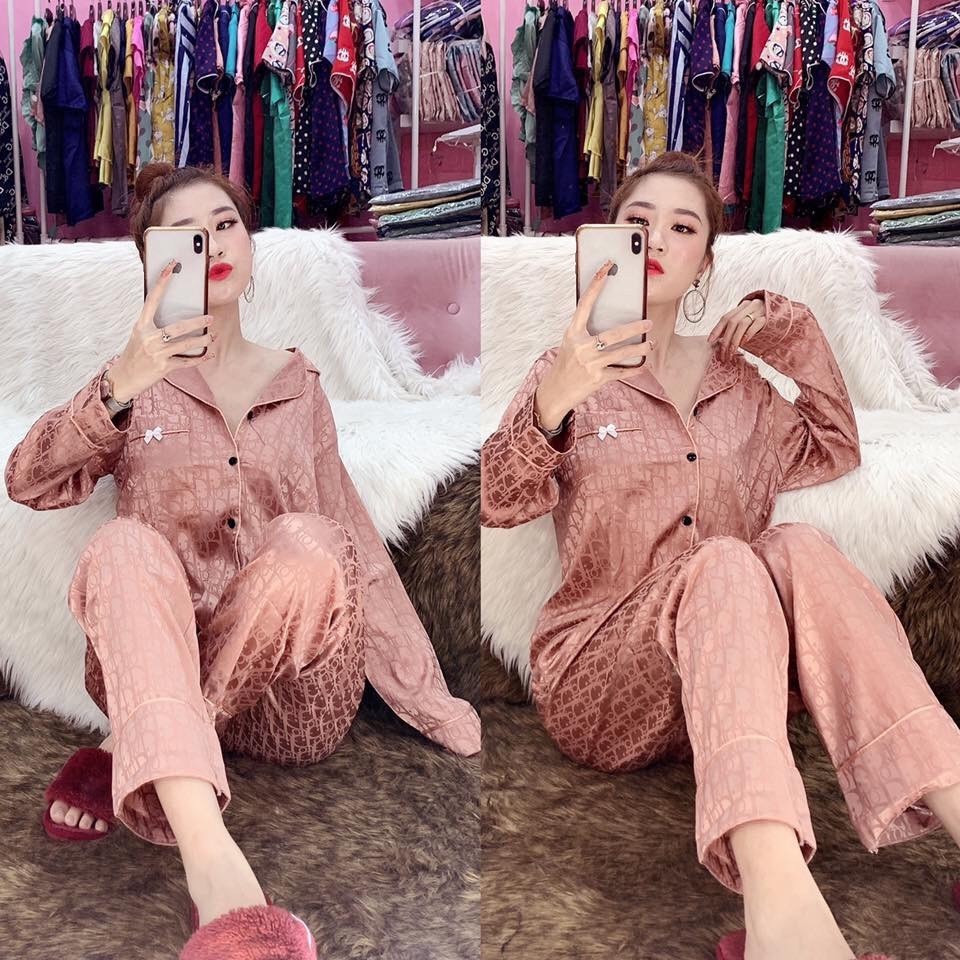 Bộ lụa gấm họa mẫu mới, bộ đồ sau sinh đẹp