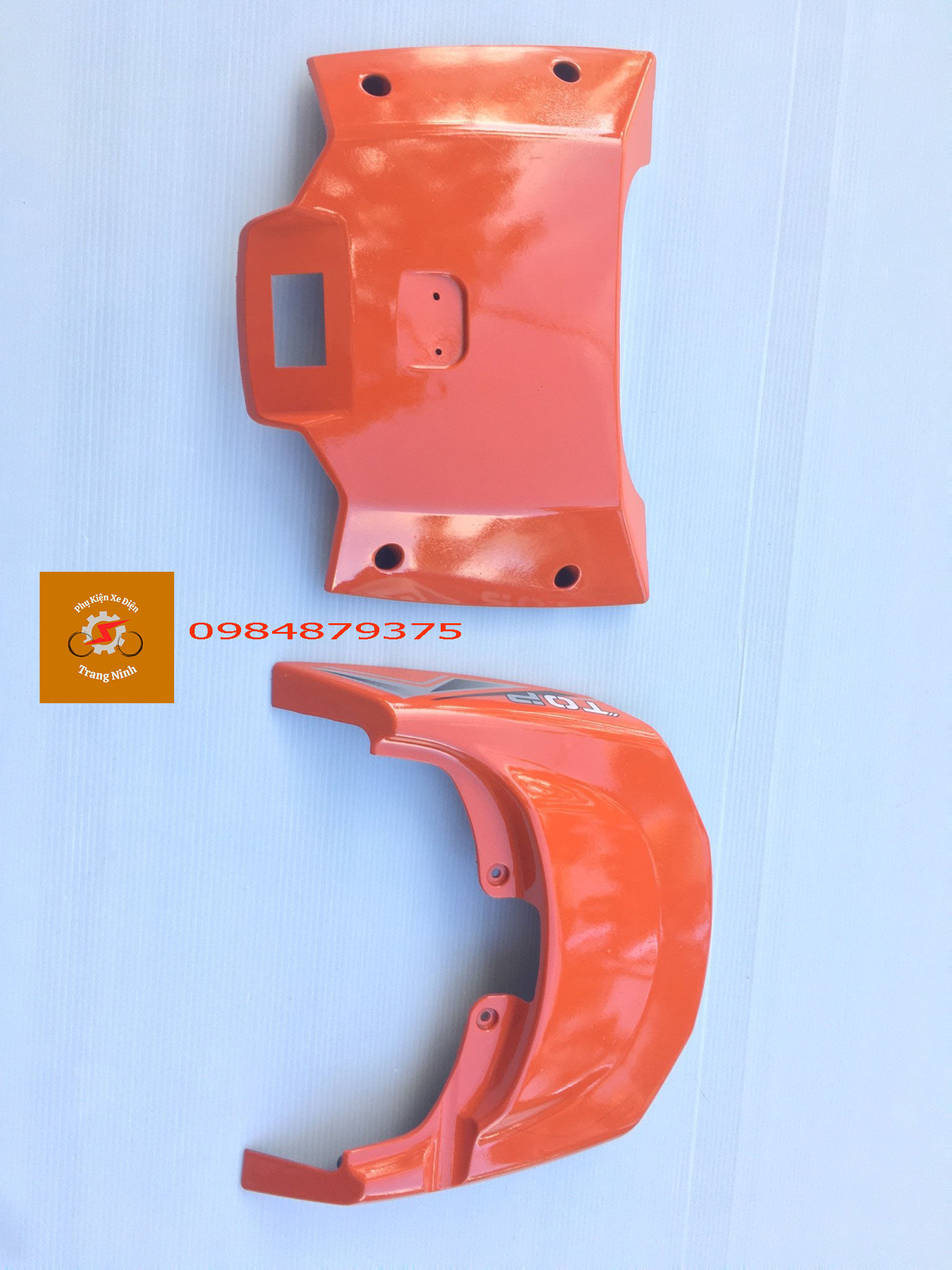 ỐP ĐÈN HẬU XE ĐIỆN M133( ỐP HẬU PLUS) KHÔNG DÁN TEM