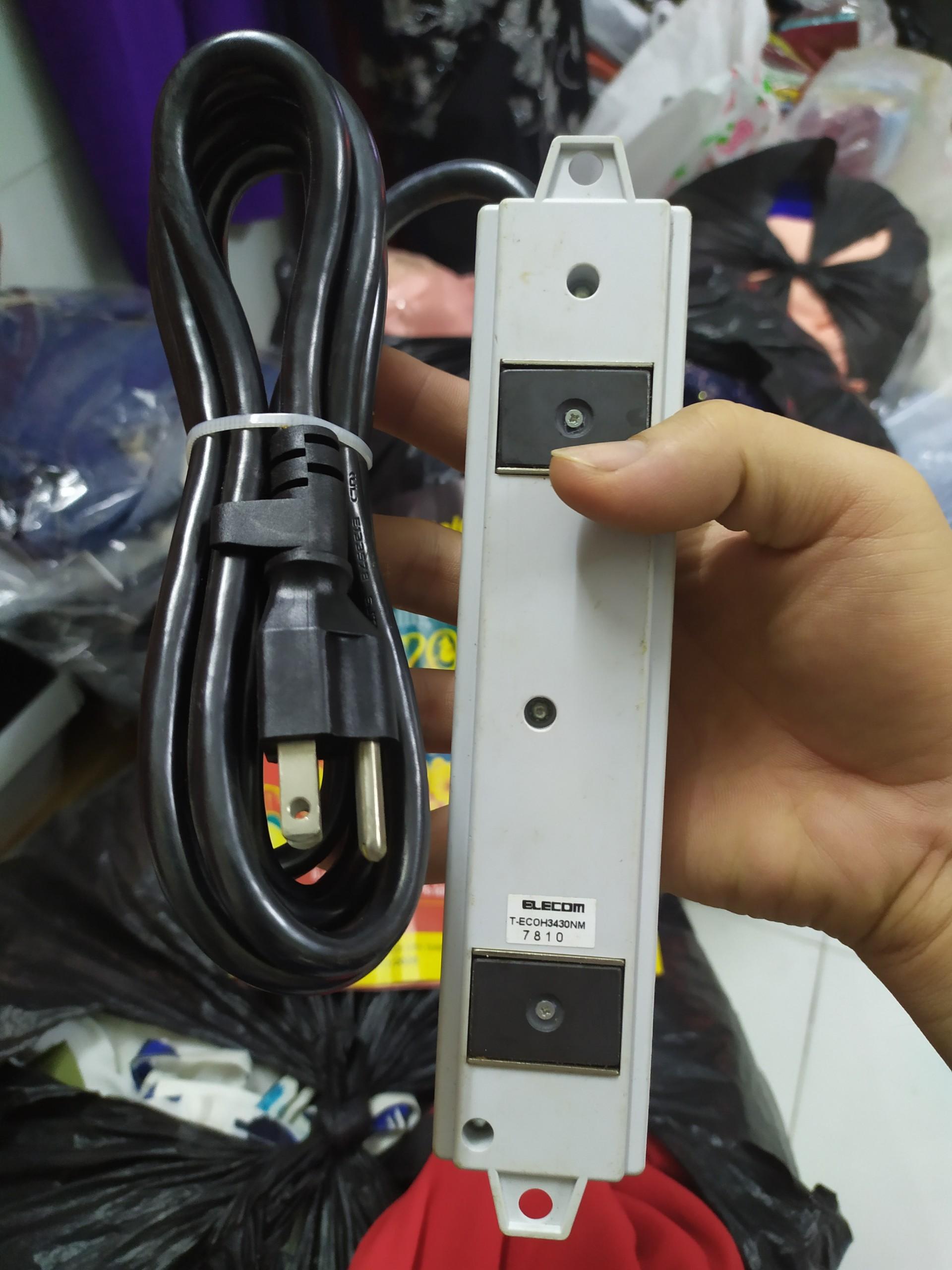 Ổ điện nhật bãi có khoá 4 lổ