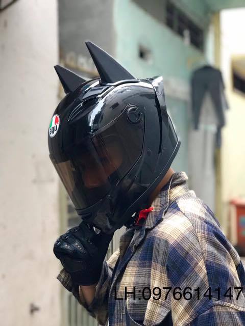 Nón bảo hiểm Fullface lên đuôi gió và sừng Batman