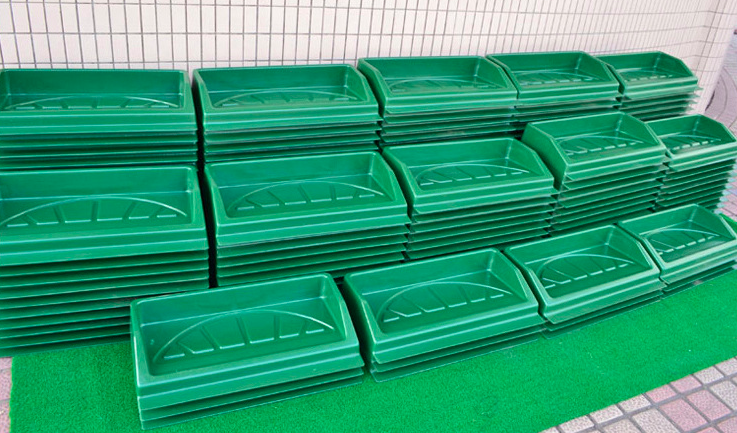 Khay nhựa đựng bóng golf