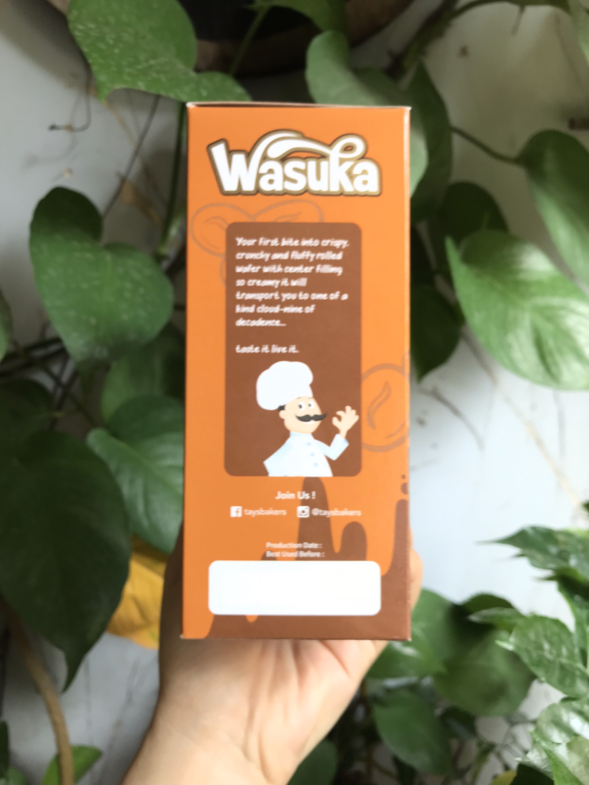 Bánh Quế Wasuka Premium Rolled Wafer Vị Cappuccino (Hộp 180g)