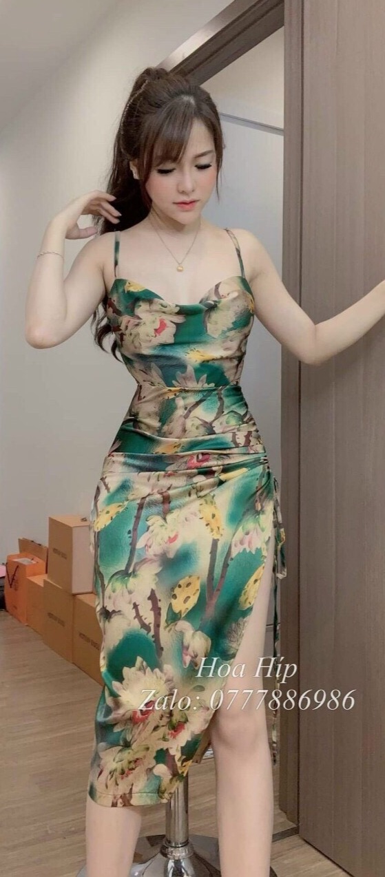 Đầm body hai dây nhún xẻ tà họa tiết hoa lá ( có mút ngực)