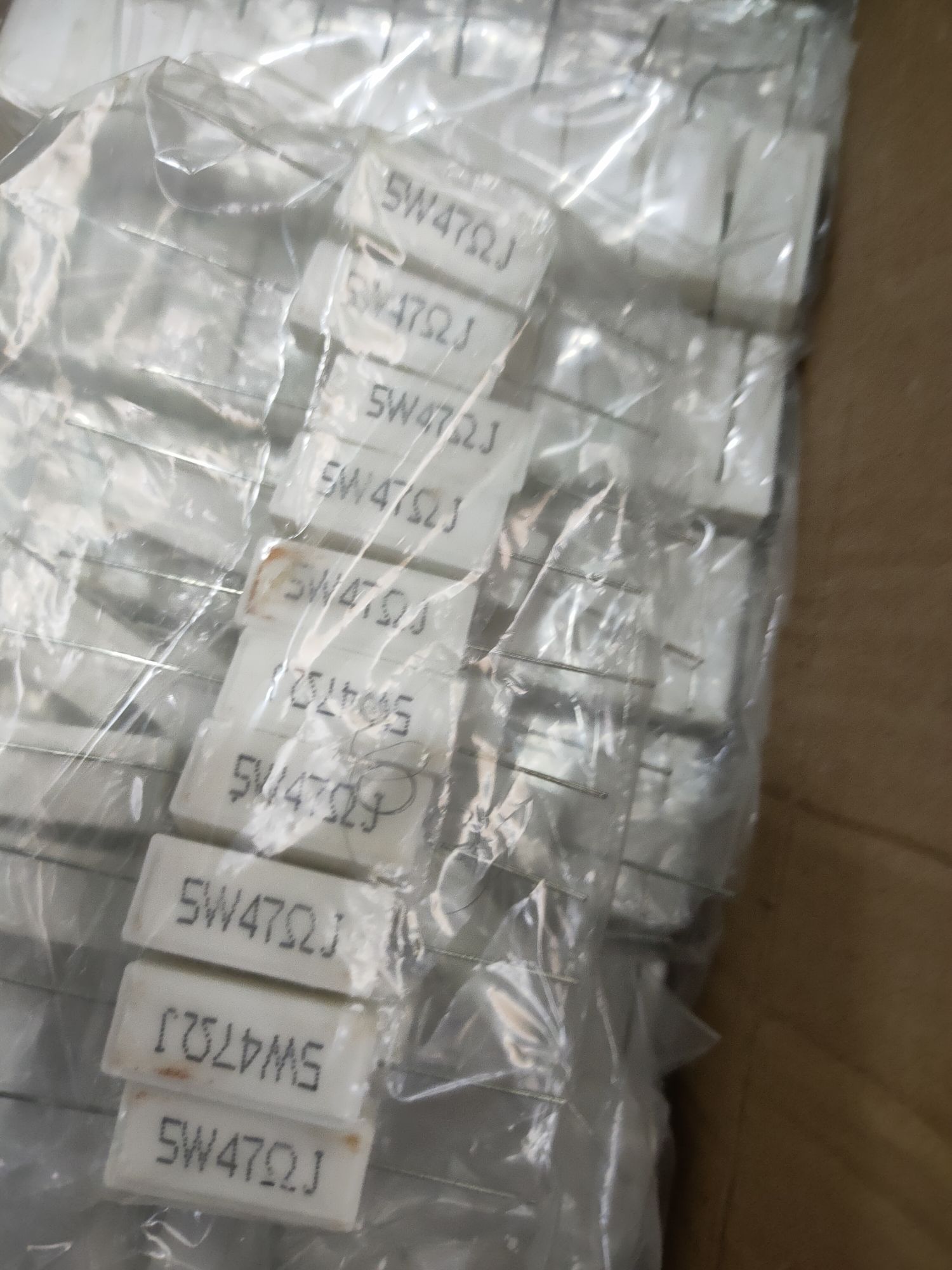 10 điện trở sứ 47om 5w
