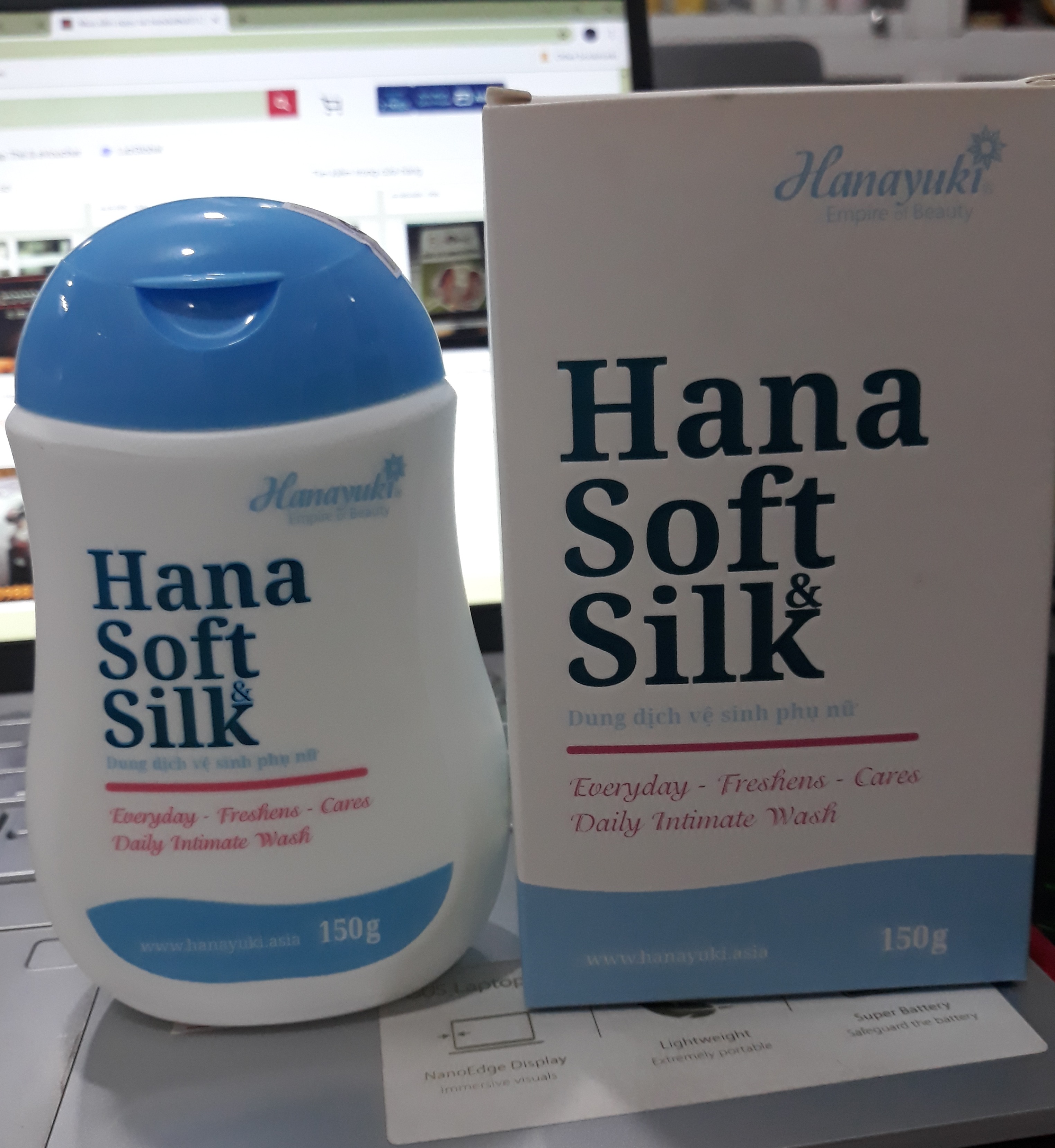 dung dịch vệ sinh hana soft silk 150g