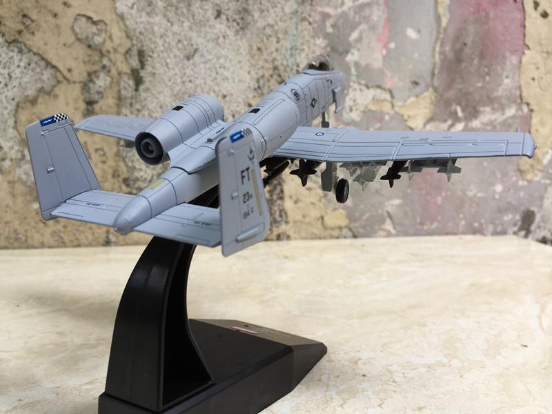 [HCM]Mô hình Máy bay cường kích  A-10  1:100