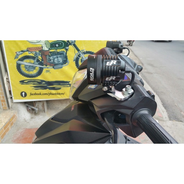 Pát l4 gắn chân gương