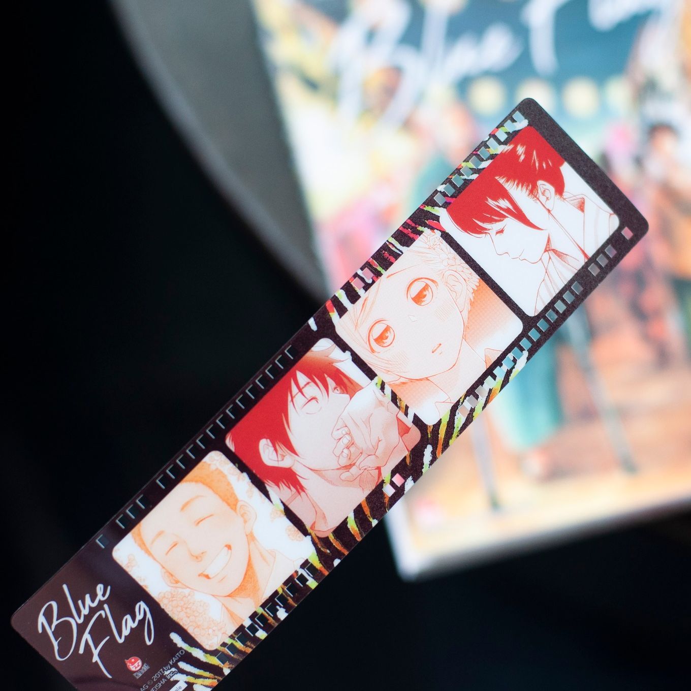 Blue Flag - Tập 4 (Tặng Kèm Bookmark PVC)