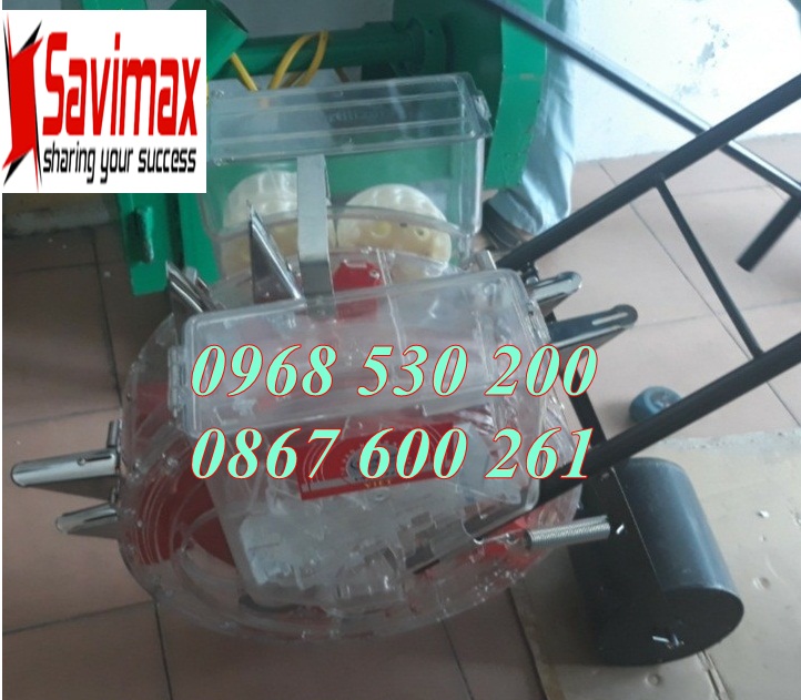 Máy tra hạt kết hợp bón phân , máy đa năng giá rẻ