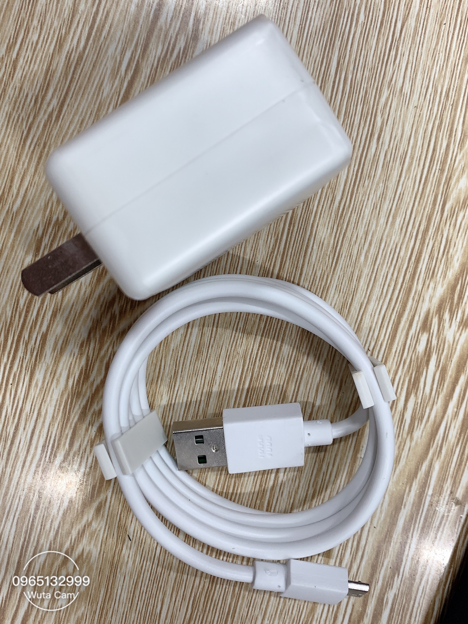 Bộ sạc nhanh oppo realme . Vooc 5V/2A