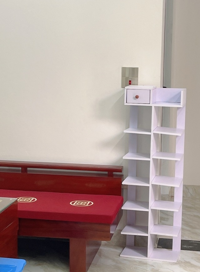 Kệ giầy cây. Kích thước 120 x 44 x 20cm. Gỗ MDF phủ melatium chống thấm cao cấp, không mối mọt, không ngấm nước.