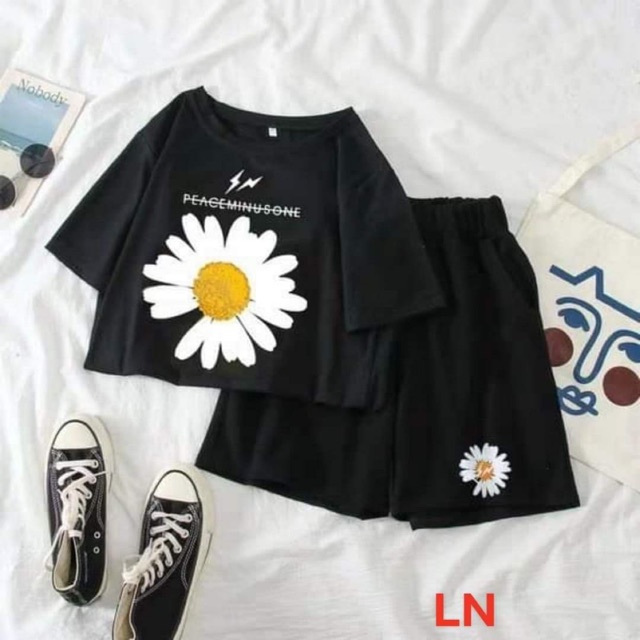 Bộ hoa cúc nhị vàng to + quần đùi đen hoa cúc LN12, áo kiểu nữ, áo thun nam nữ, quần khaki, quần nữ, sét bộ mặc ở nhà, áo thun tay dài, quần jean ống rộng- TIMON