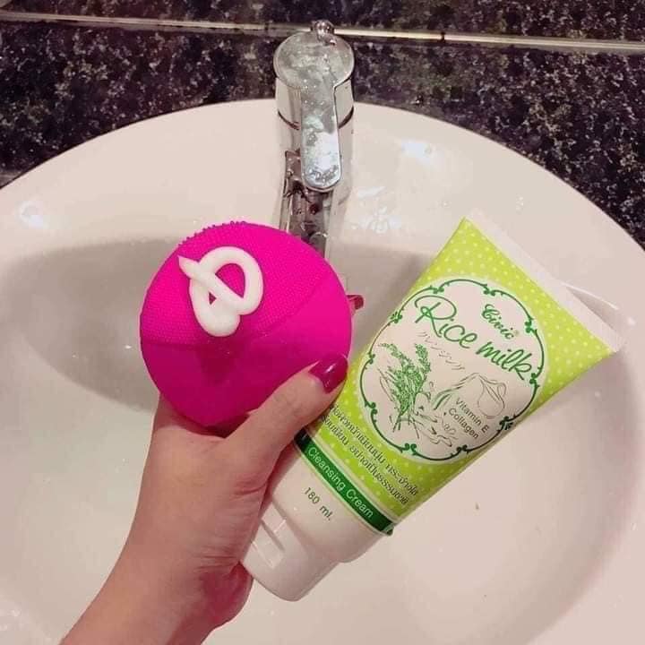 SỮA RỬA MẶT GẠO RICE MILK THÁI LAN