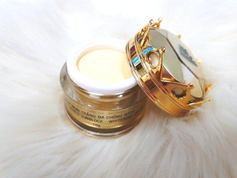 Kem dưỡng giữ ẩm da Elise 10g