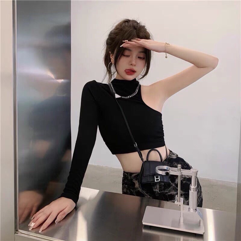 Áo croptop lệch tay cổ lọ sexy