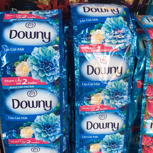 Combo 4 dây nước xả vải Downy làn gió mát 20ml x 10 gói