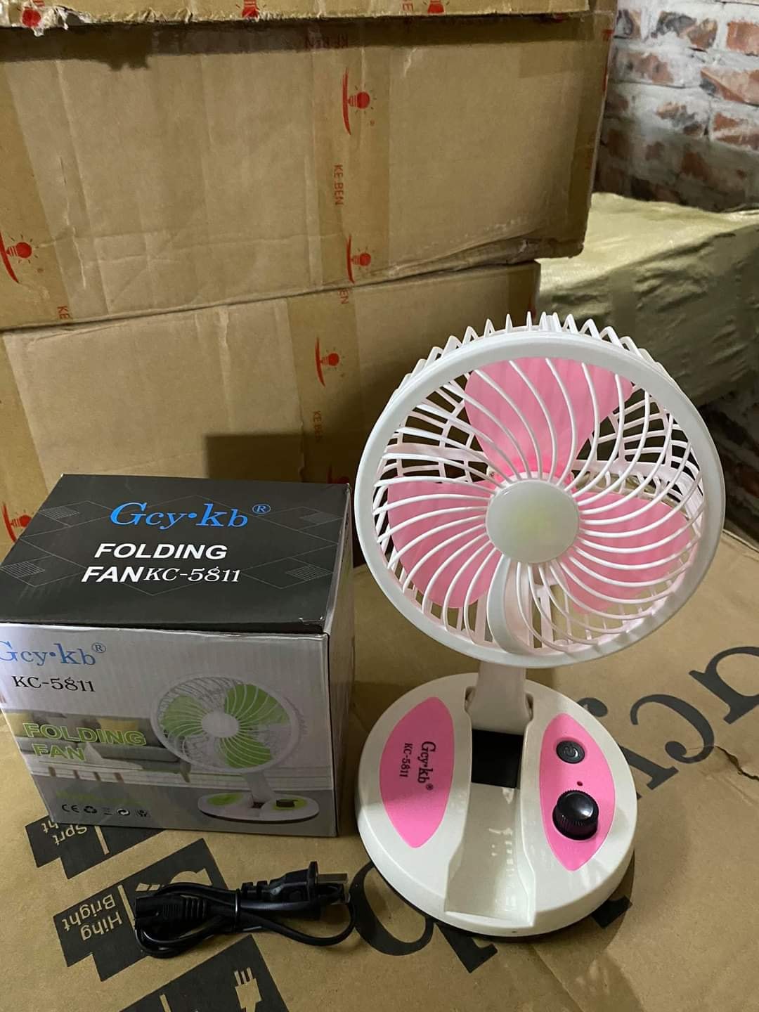 Quạt Tích Điện Gấp Gọn Có Đèn 5811