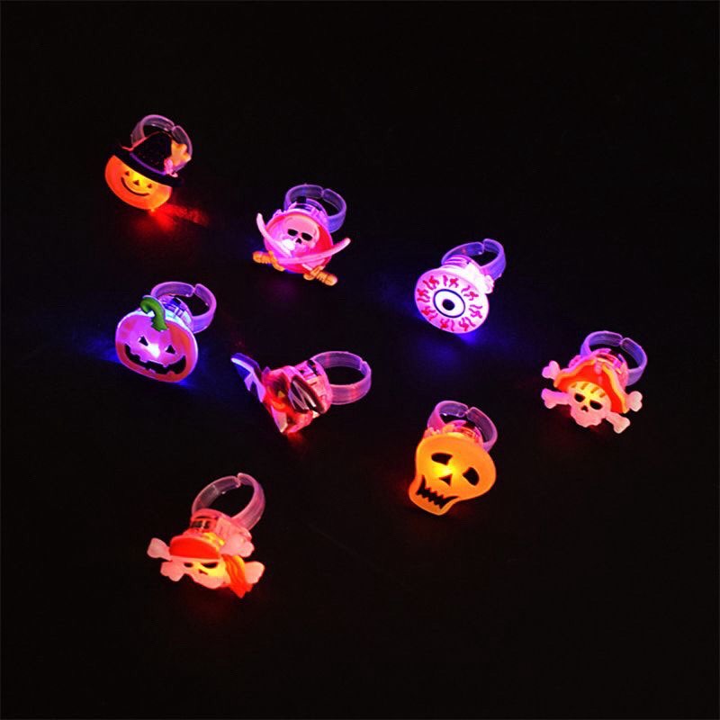 Sét 10 Chiếc Nhẫn Có Đèn Phát Sáng Hallowwen