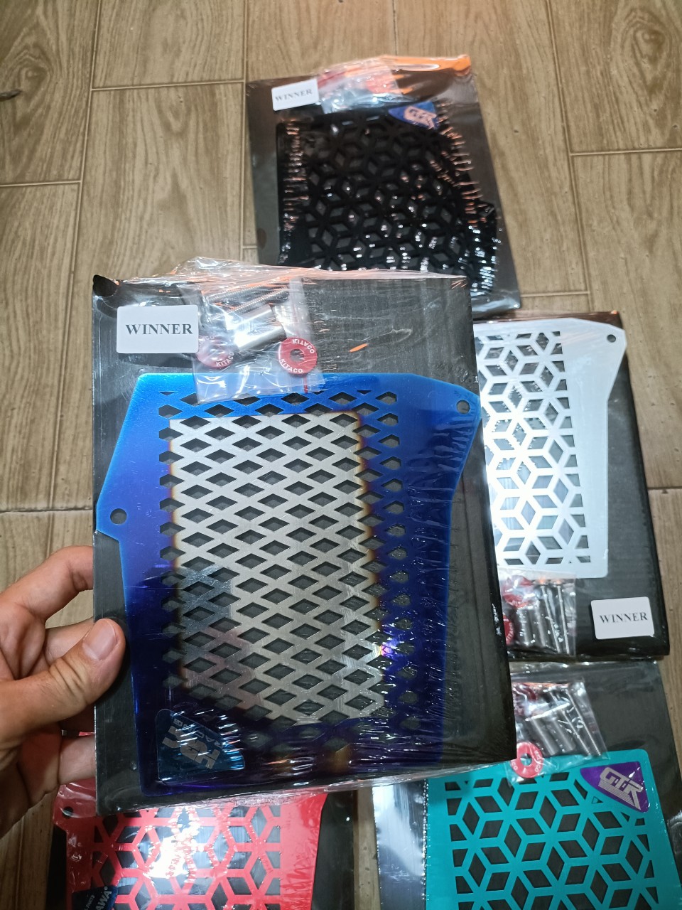 Kết nước gắn cho xe Winner, Sonic