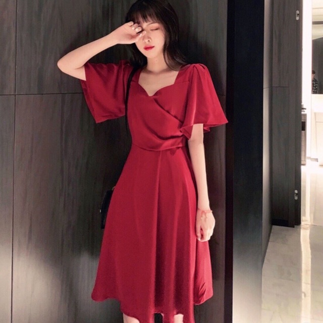 Đầm đỏ cổ v, xếp li eo ms153